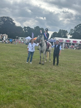 Rachel Williamson & Dolivia R.E.Z win The Scottish Branch Bonus at Scone Palace 2025
